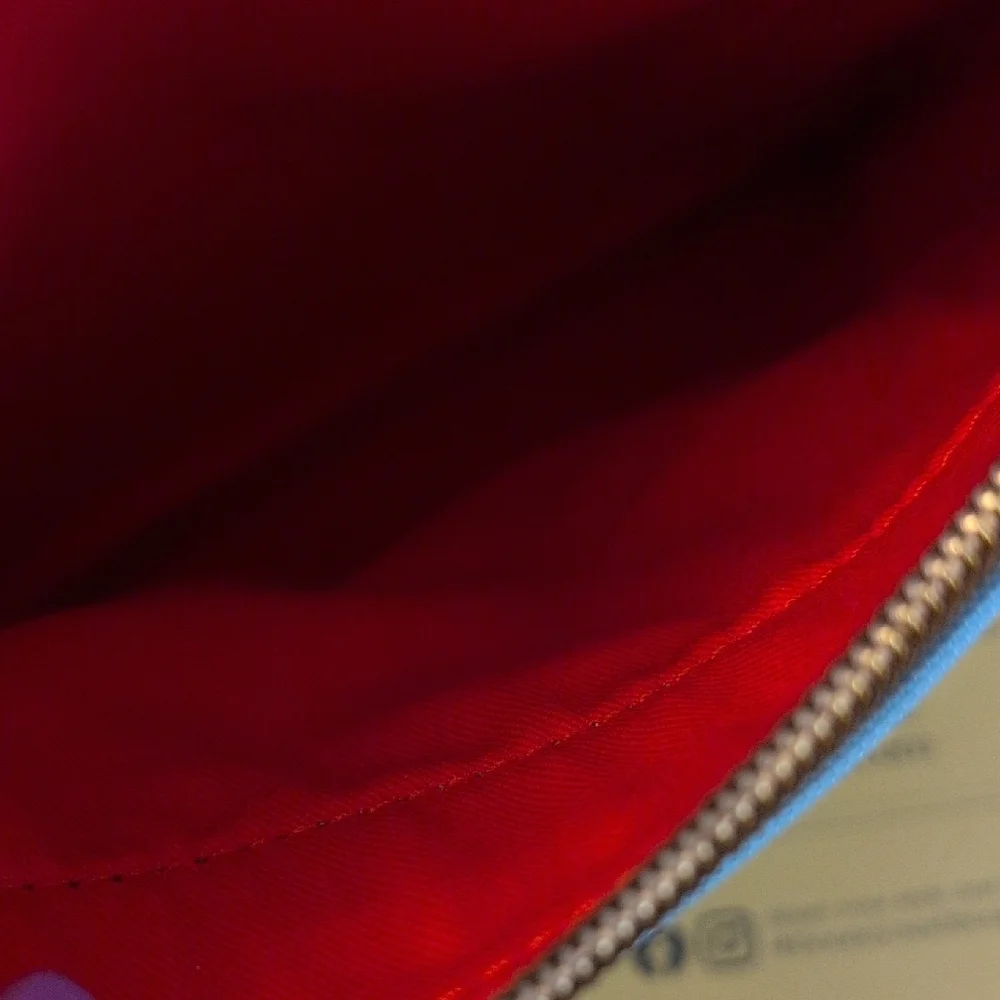 🔥Dooney & Bourke🔥Sky Blue Double Zip Crossbody Bag - Picture 4 of 5